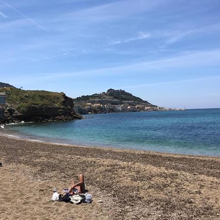 Le Cabanon Bleu Sur La Plage 马赛 外观 照片